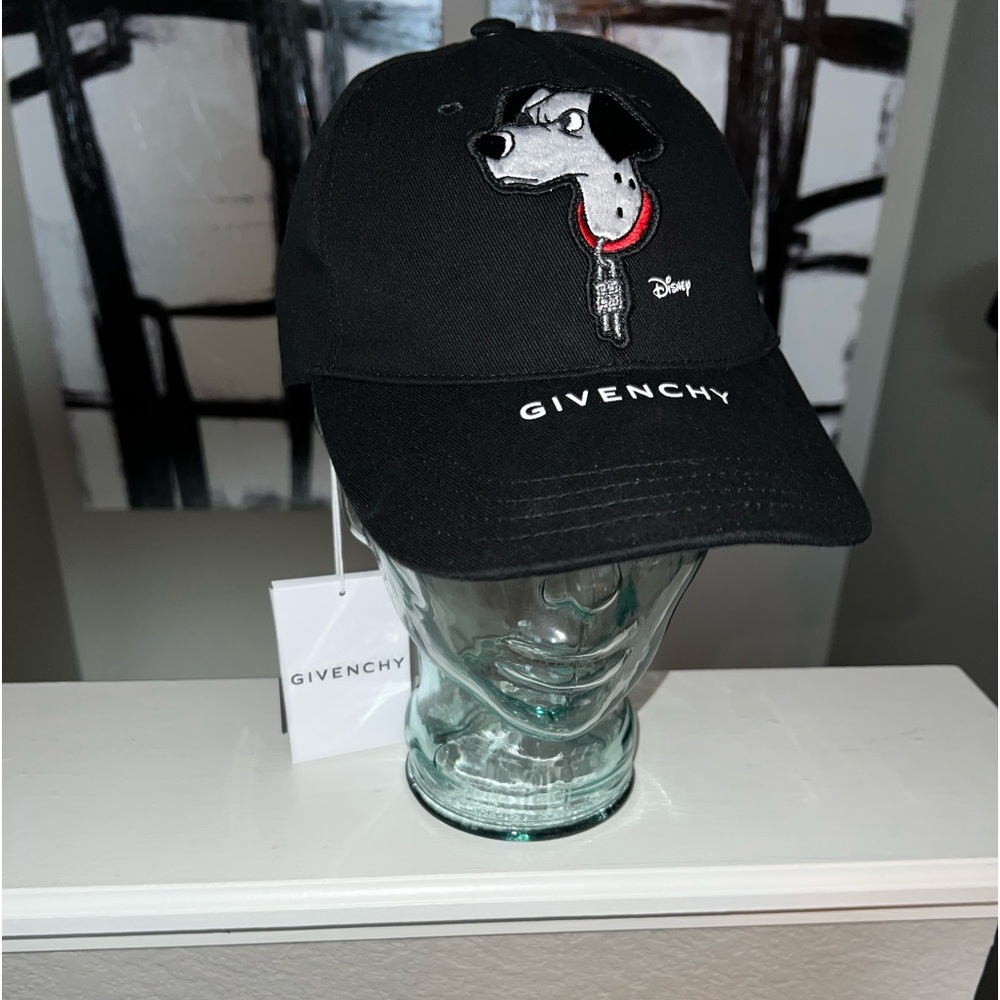 DISNEY X '101 DALMATIANS' PONGO BASEBALL CAP IN BLACK